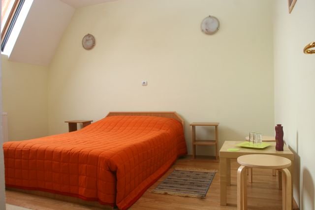 Vila cu 13 camere de vanzare in Valcea, Voineasa